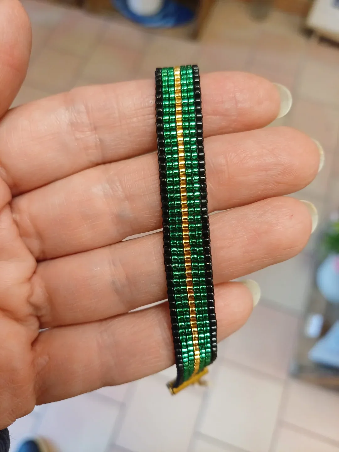 Bracelet Miyuki noirvert, tissé à la main sur 7 rangs