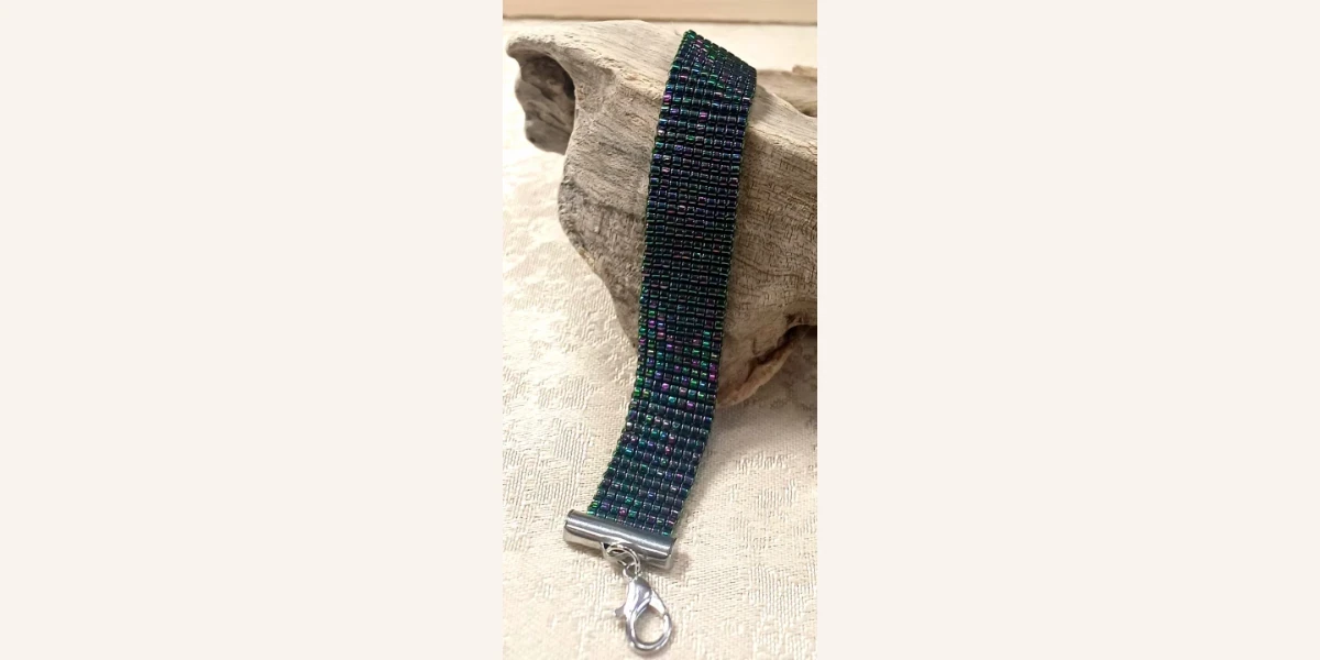 Bracelet Miyuki Metallic Plum, tissé à la main sur 9 rangs