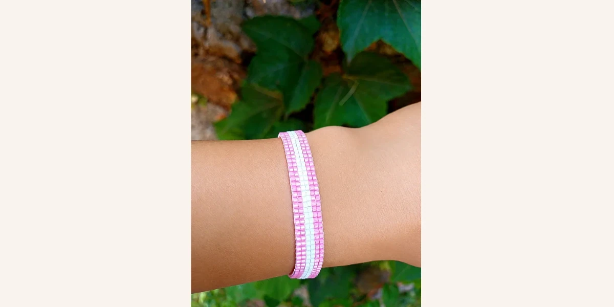 Bracelet Miyuki Rose Blanc, tissé à la main sur 6 rangs