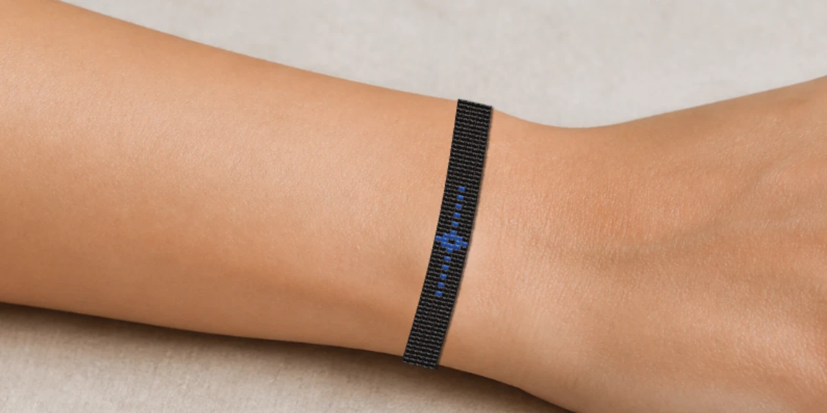 Aperçu du bracelet Bleu porté au bras